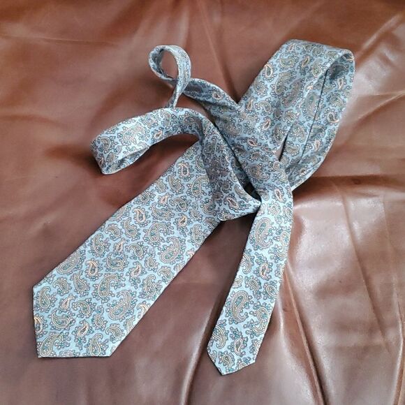 Guy Laroche | Paisley Silk Tie - Picture 5 of 5